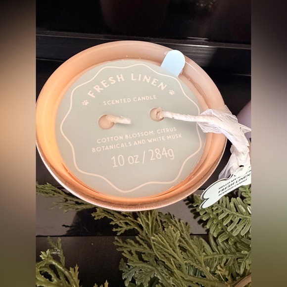 PICK ONE!! Glass Animal Themed Scented Candles - Picture 6 of 16